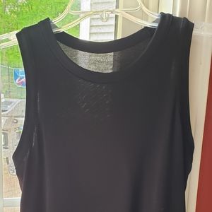 Black Old Navy tank